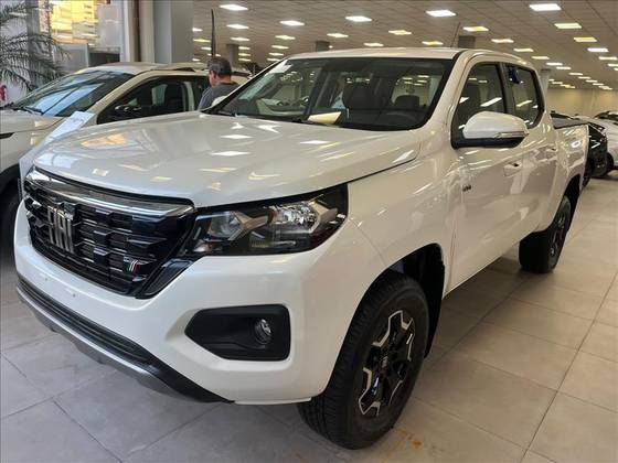 FIAT TITANO 2.2 TURBO DIESEL VOLCANO 4X4 AT8 FIAT TITANO 2.2 TURBO DIESEL VOLCANO 4X4 AT8